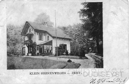 Drieb.weg-1905-005.jpg - “Klein Heerenwegen” aan de Driebergseweg (nr. 9) werd rond 1870 gebouwd als portierswoning. Het was onderdeel van buitenplaats “Heerenwegen”. In 1909 werd het bewoond door C.J.B. Mijnssen. Foto gemaakt in 1905.