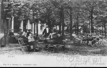 Boschlust-1905-001.jpg - Hotelbezoekers in de tuin van hotel “Boschlust”. Foto gemaakt in 1905.